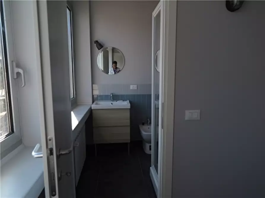 Immagine 18 di Appartamento in vendita  a Firenze