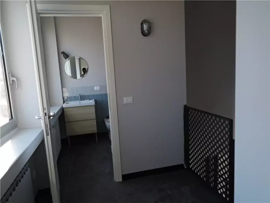 Immagine 19 di Appartamento in vendita  a Firenze