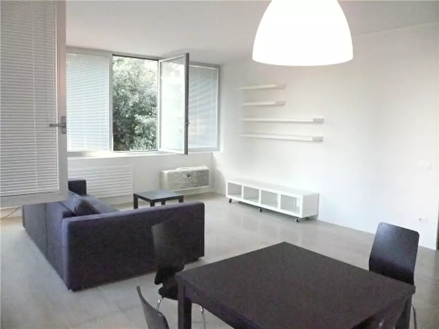 Immagine 2 di Appartamento in vendita  a Firenze