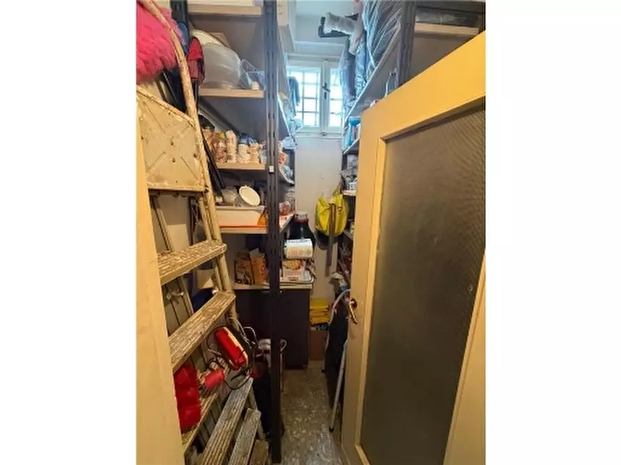 Immagine 15 di Appartamento in vendita  a Firenze