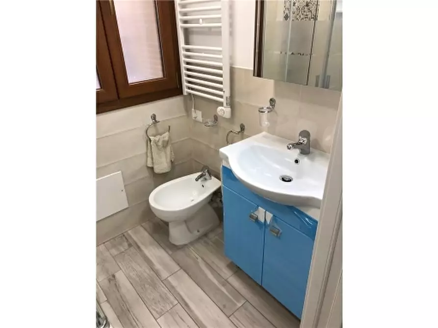 Immagine 10 di Appartamento in affitto  a Scandicci