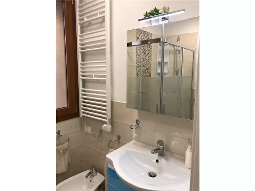 Immagine 11 di Appartamento in affitto  a Scandicci