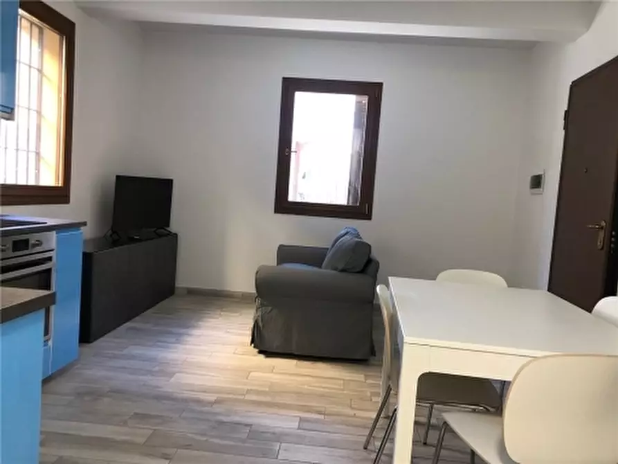 Immagine 21 di Appartamento in affitto  a Scandicci