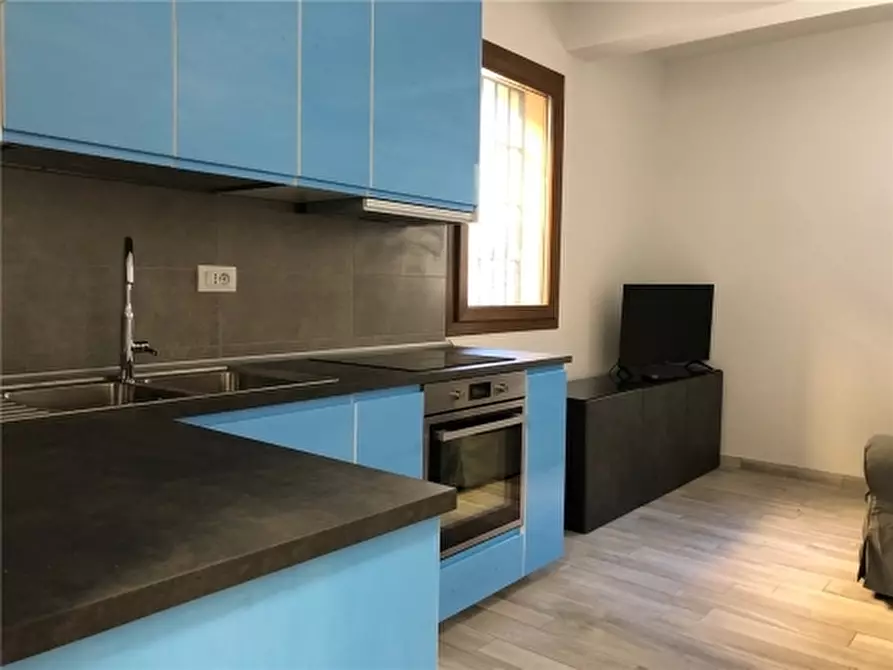 Immagine 22 di Appartamento in affitto  a Scandicci