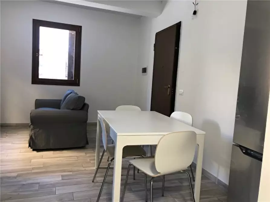 Immagine 23 di Appartamento in affitto  a Scandicci