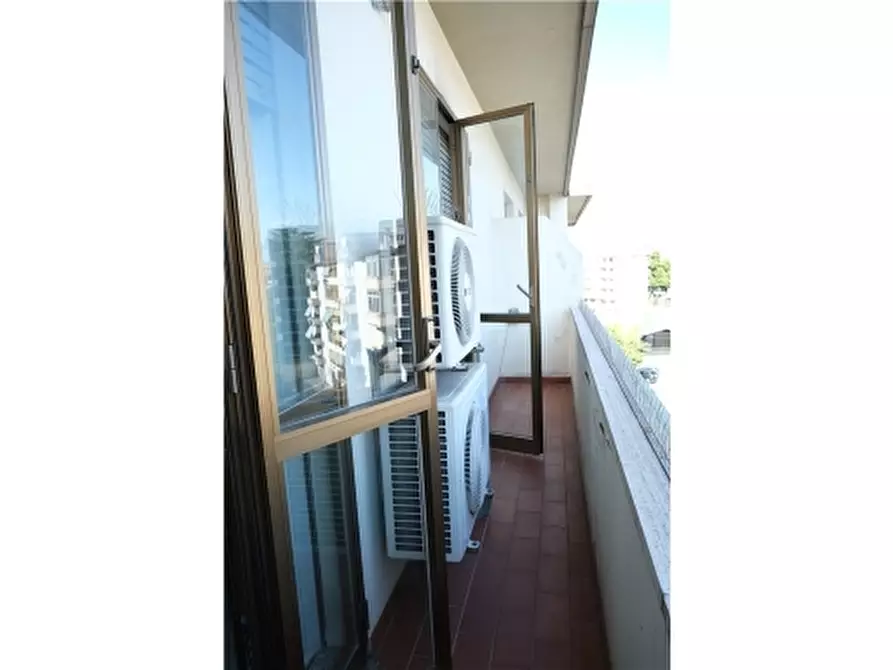 Immagine 13 di Appartamento in affitto  a Firenze