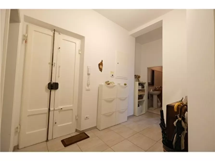 Immagine 18 di Appartamento in affitto  a Firenze