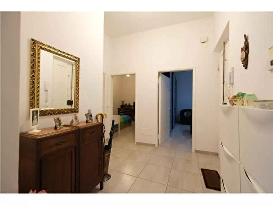 Immagine 21 di Appartamento in affitto  a Firenze