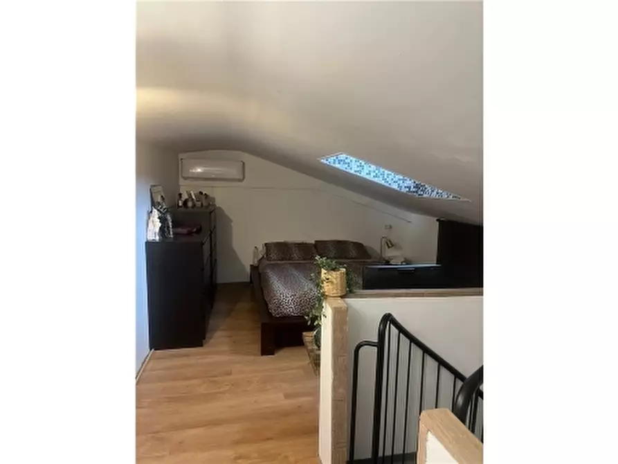 Immagine 11 di Appartamento in vendita  a Carmignano