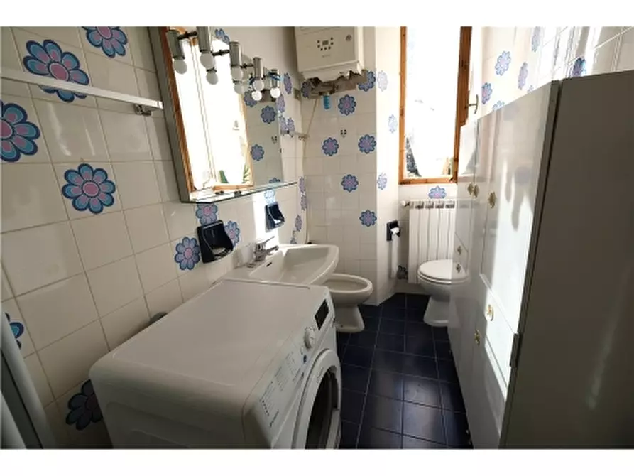 Immagine 13 di Appartamento in affitto  a Firenze