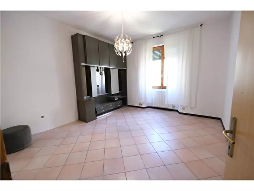 Immagine 17 di Appartamento in affitto  a Firenze