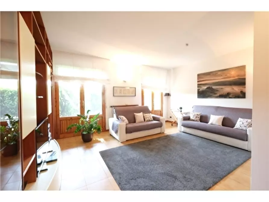 Immagine 2 di Appartamento in affitto  a Scandicci