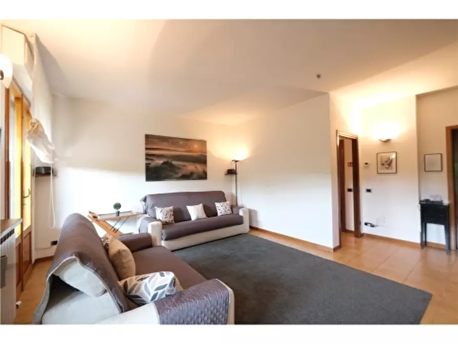 Immagine 4 di Appartamento in affitto  a Scandicci