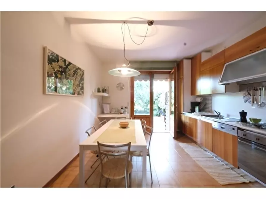 Immagine 5 di Appartamento in affitto  a Scandicci