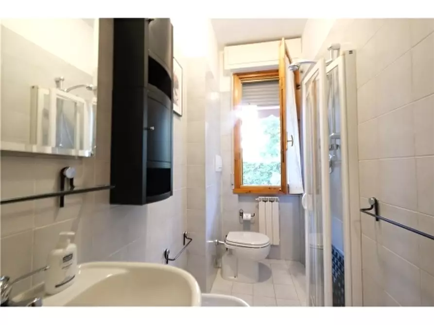 Immagine 9 di Appartamento in affitto  a Scandicci