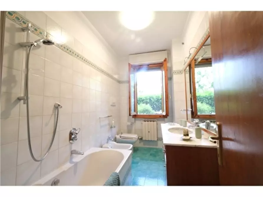 Immagine 14 di Appartamento in affitto  a Scandicci