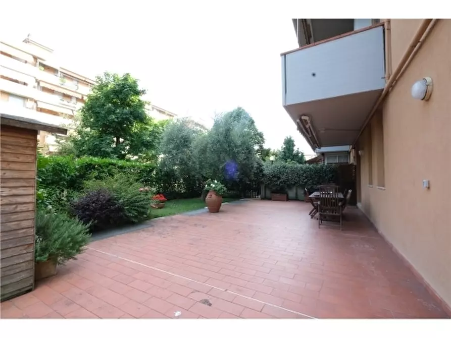 Immagine 18 di Appartamento in affitto  a Scandicci