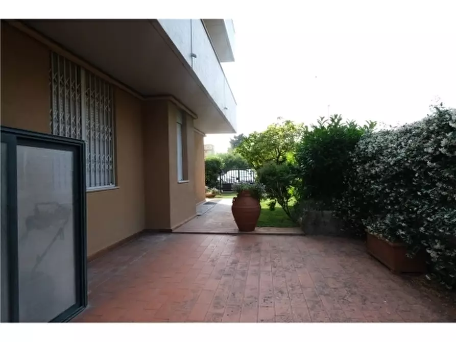 Immagine 21 di Appartamento in affitto  a Scandicci