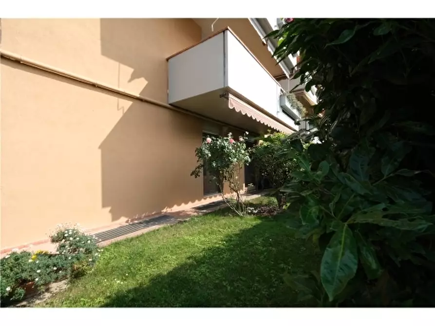 Immagine 25 di Appartamento in affitto  a Scandicci