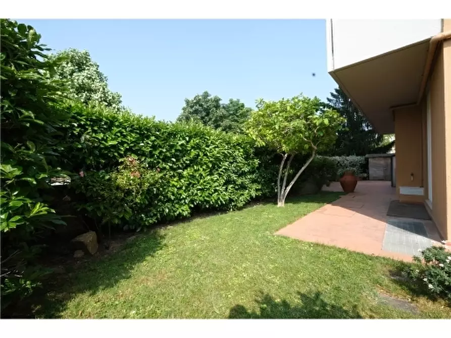 Immagine 26 di Appartamento in affitto  a Scandicci