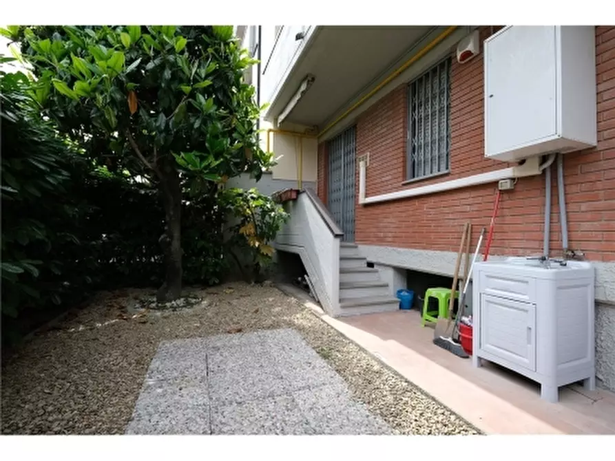 Immagine 2 di Appartamento in vendita  a Scandicci