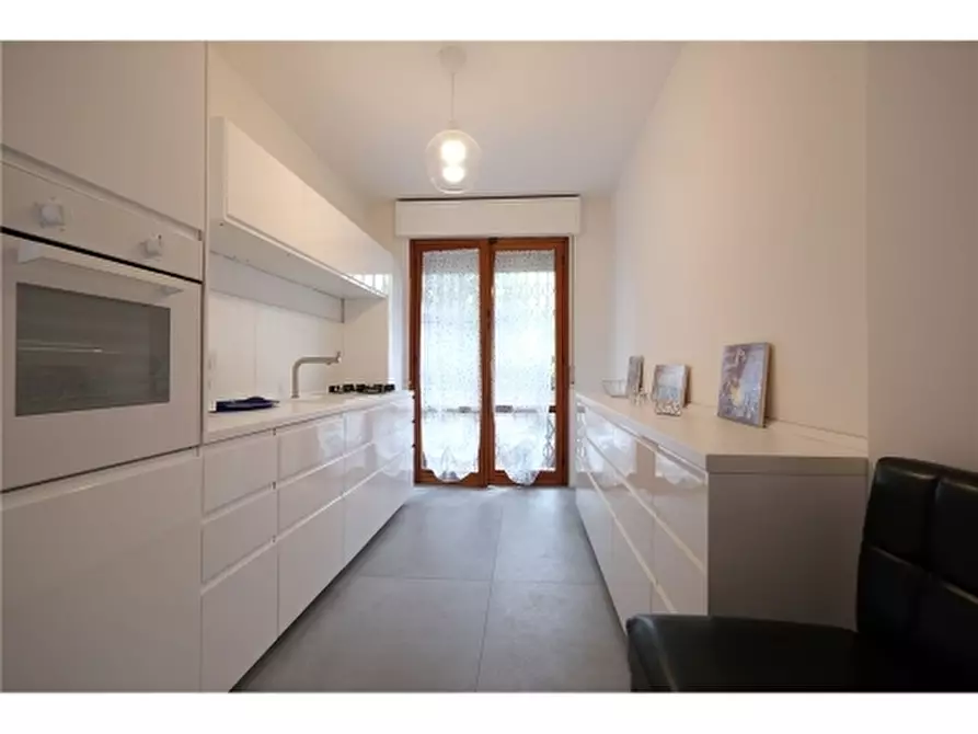 Immagine 8 di Appartamento in vendita  a Scandicci