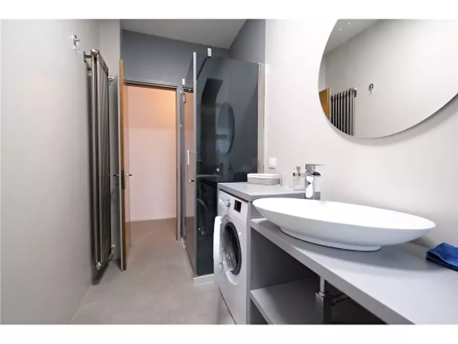 Immagine 13 di Appartamento in vendita  a Scandicci