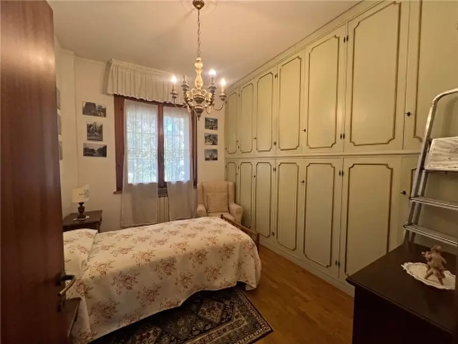 Immagine 16 di Appartamento in affitto  a Scandicci