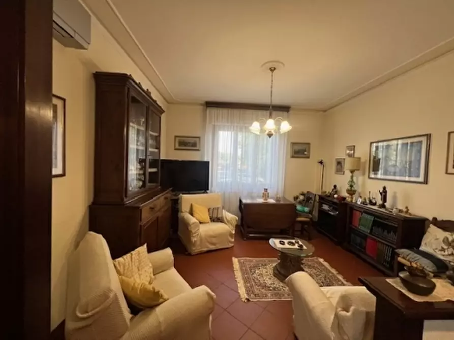 Immagine 23 di Appartamento in affitto  a Scandicci