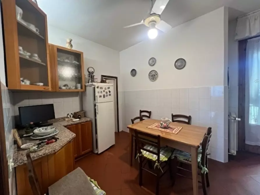 Immagine 27 di Appartamento in affitto  a Scandicci