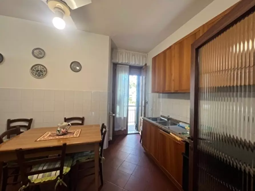 Immagine 50 di Appartamento in affitto  a Scandicci