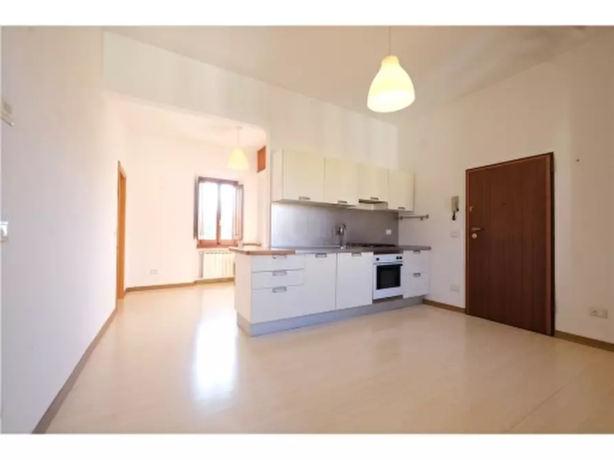 Immagine 2 di Appartamento in vendita  a Firenze