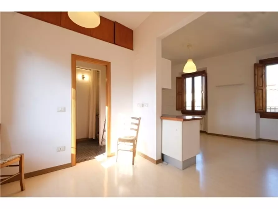 Immagine 9 di Appartamento in vendita  a Firenze