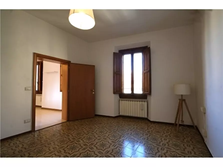 Immagine 15 di Appartamento in vendita  a Firenze