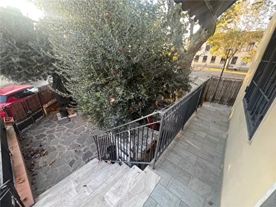 Immagine 5 di Appartamento in affitto  a Scandicci