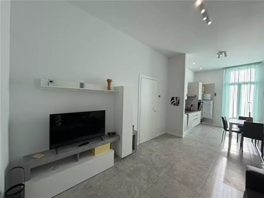 Immagine 3 di Appartamento in affitto  a Firenze