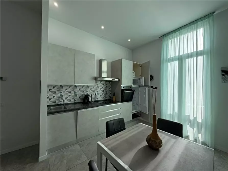 Immagine 6 di Appartamento in affitto  a Firenze