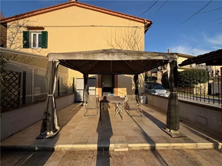 Immagine 1 di Appartamento in affitto  a Scandicci