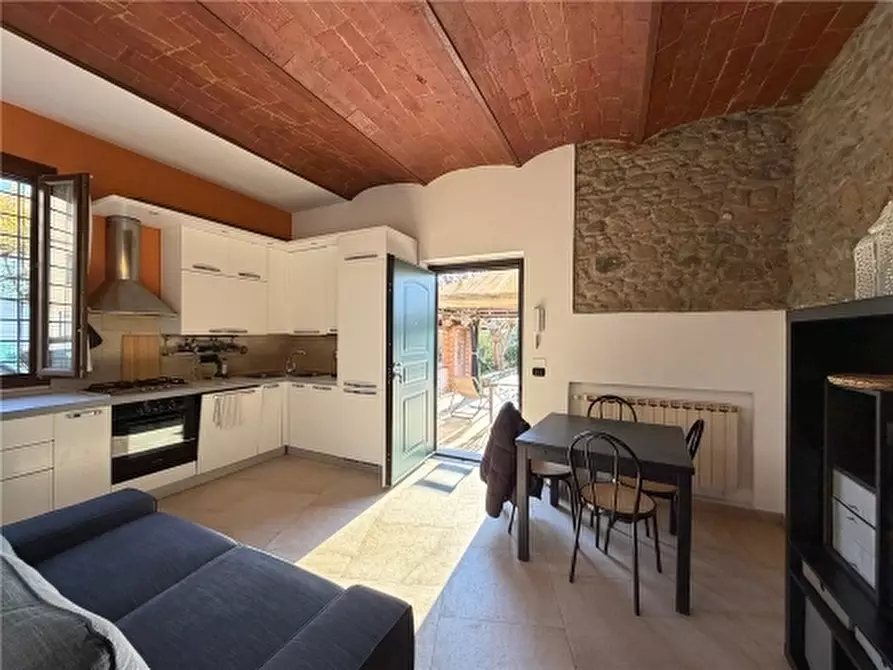 Immagine 11 di Appartamento in affitto  a Scandicci