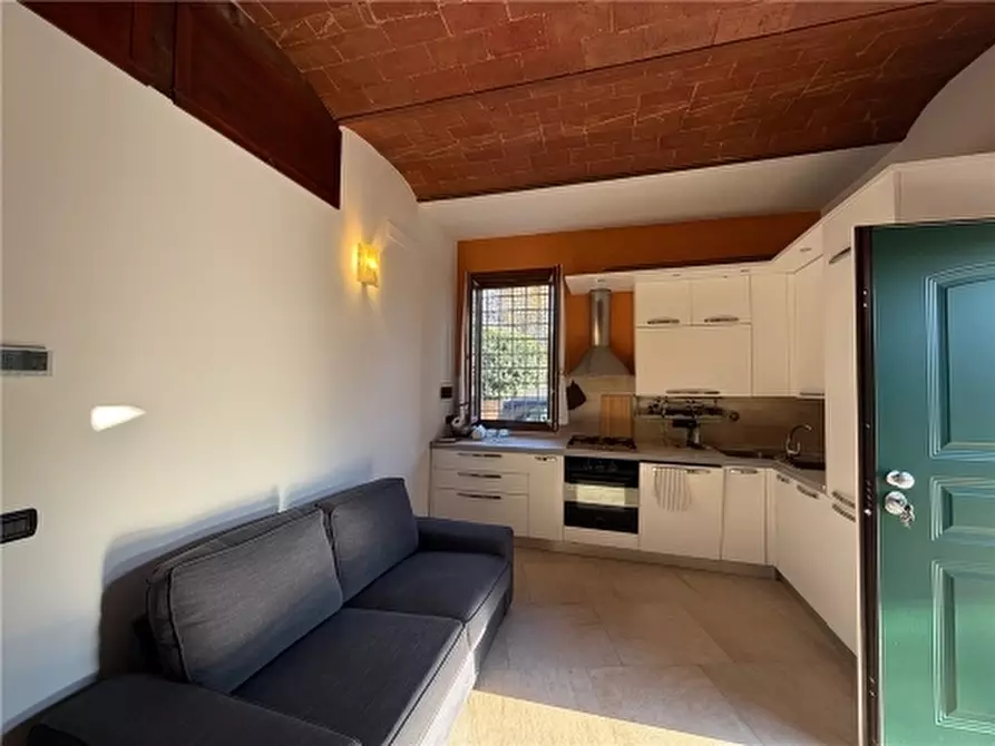 Immagine 13 di Appartamento in affitto  a Scandicci