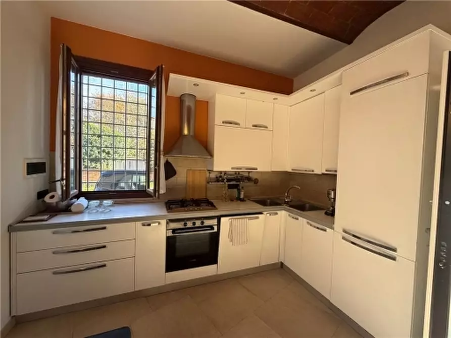 Immagine 14 di Appartamento in affitto  a Scandicci