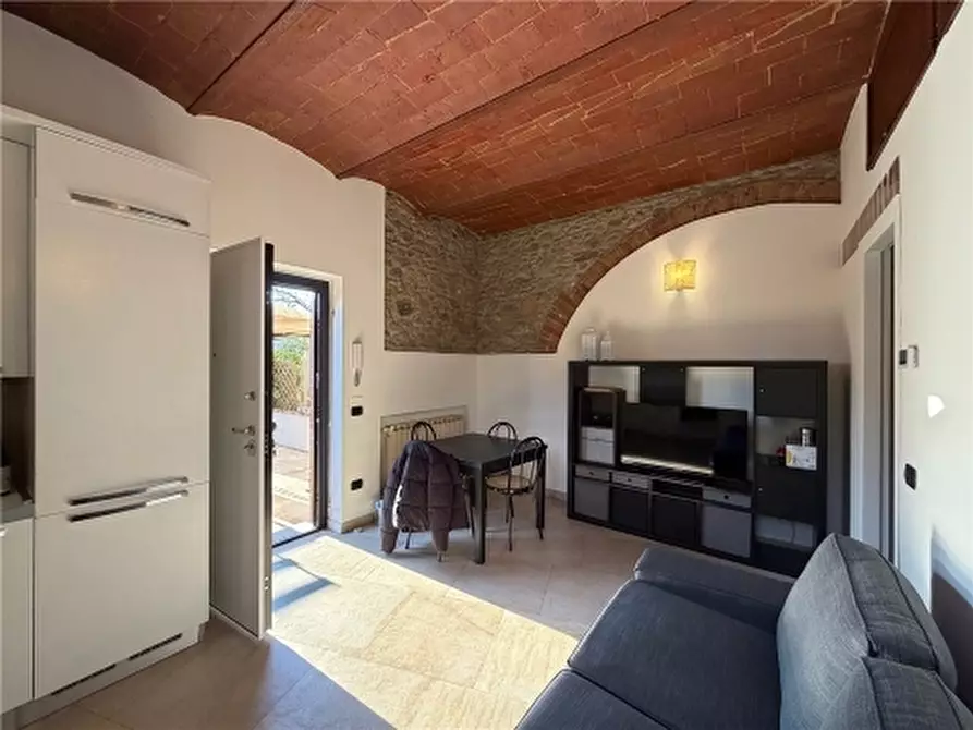 Immagine 17 di Appartamento in affitto  a Scandicci