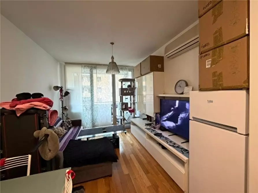 Immagine 1 di Appartamento in affitto  a Scandicci