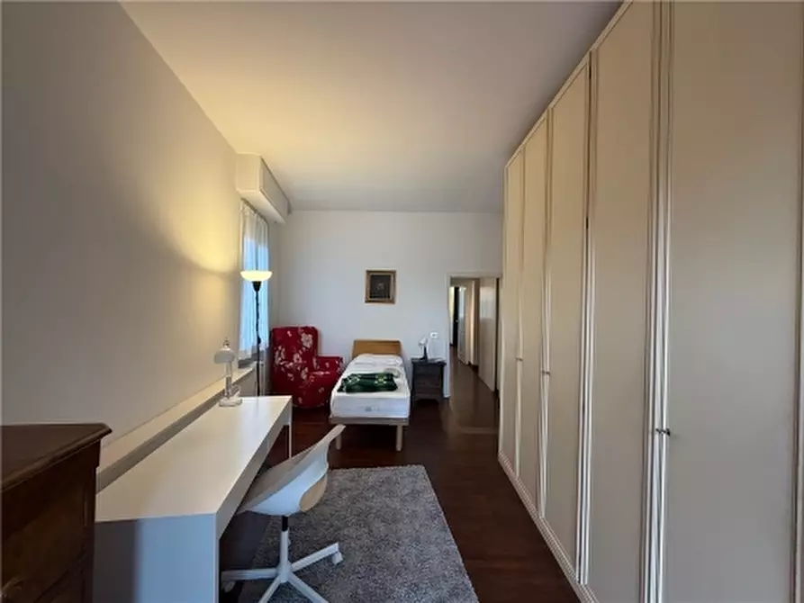 Immagine 18 di Appartamento in affitto  a Firenze