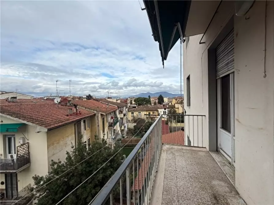 Immagine 2 di Appartamento in vendita  a Firenze