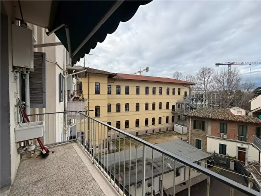 Immagine 3 di Appartamento in vendita  a Firenze