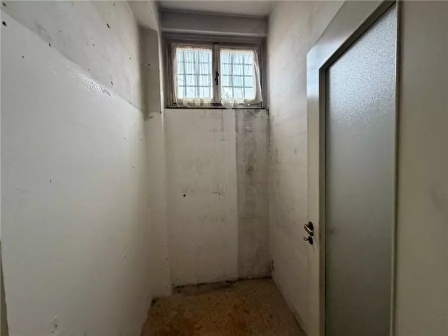 Immagine 11 di Appartamento in vendita  a Firenze