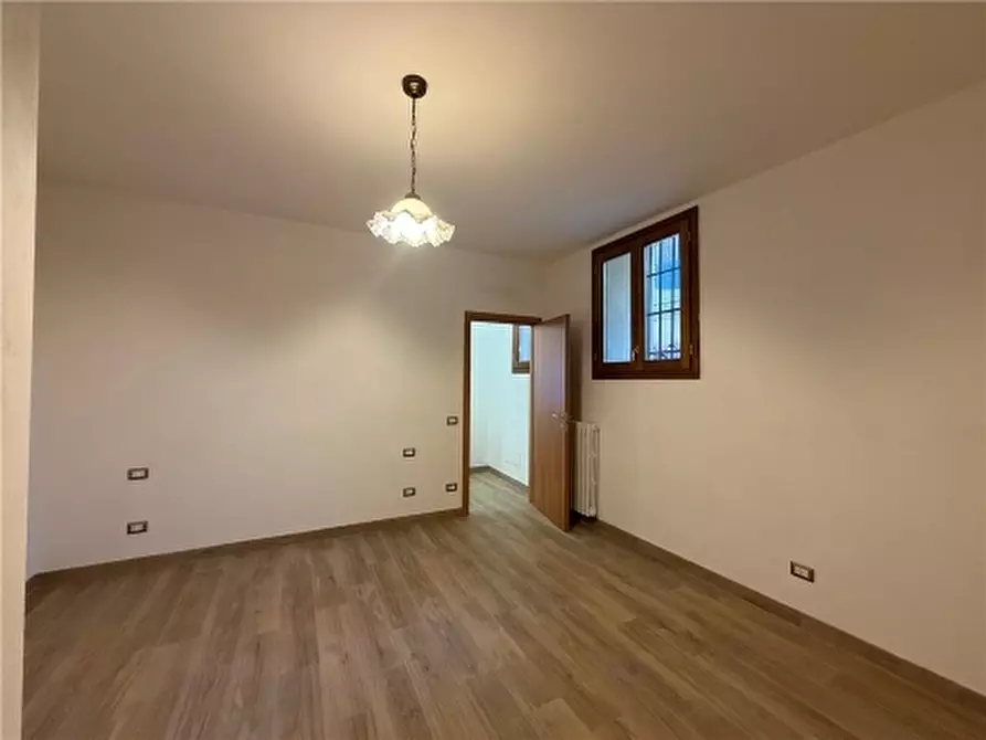 Immagine 8 di Appartamento in affitto  a Firenze