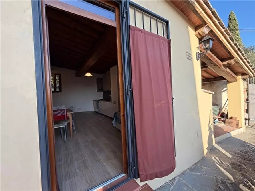 Immagine 13 di Appartamento in affitto  a Firenze