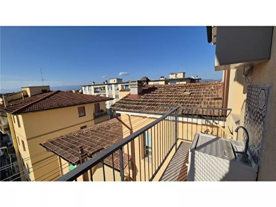 Immagine 14 di Appartamento in affitto  a Scandicci